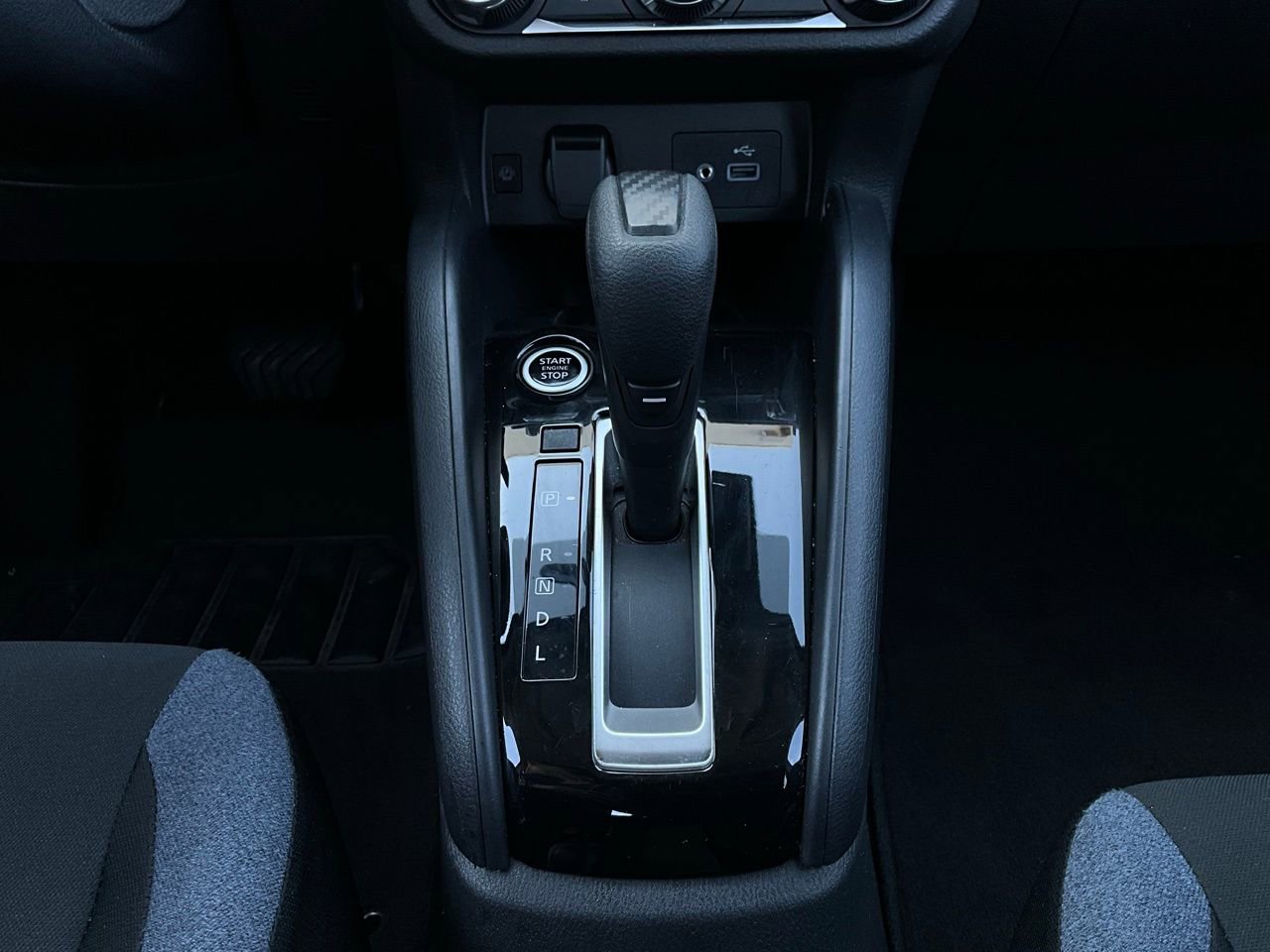 Used 2025 Nissan Versa SV image 21