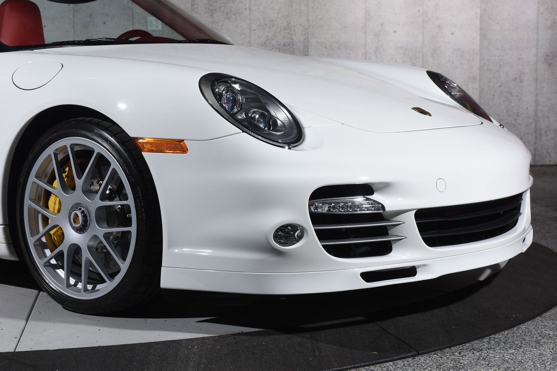 Used 2012 Porsche 911 Turbo S AWD/4WD image 19