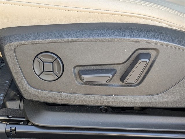 Used 2020 Audi Q3 2.0T Prestige w/ Prestige Package image 21