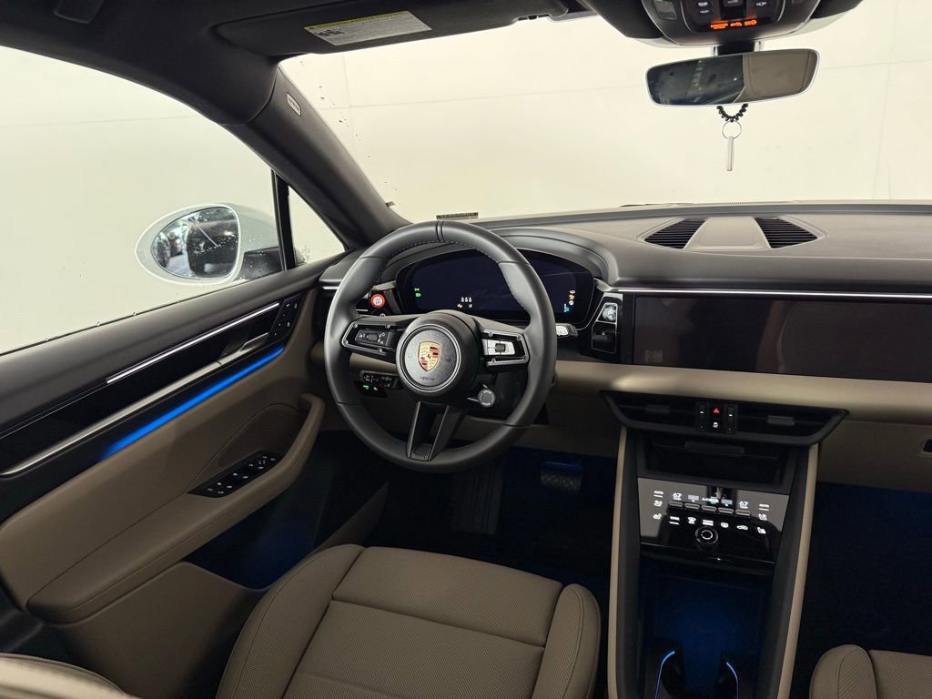 New 2025 Porsche Macan 4 Electric image 18
