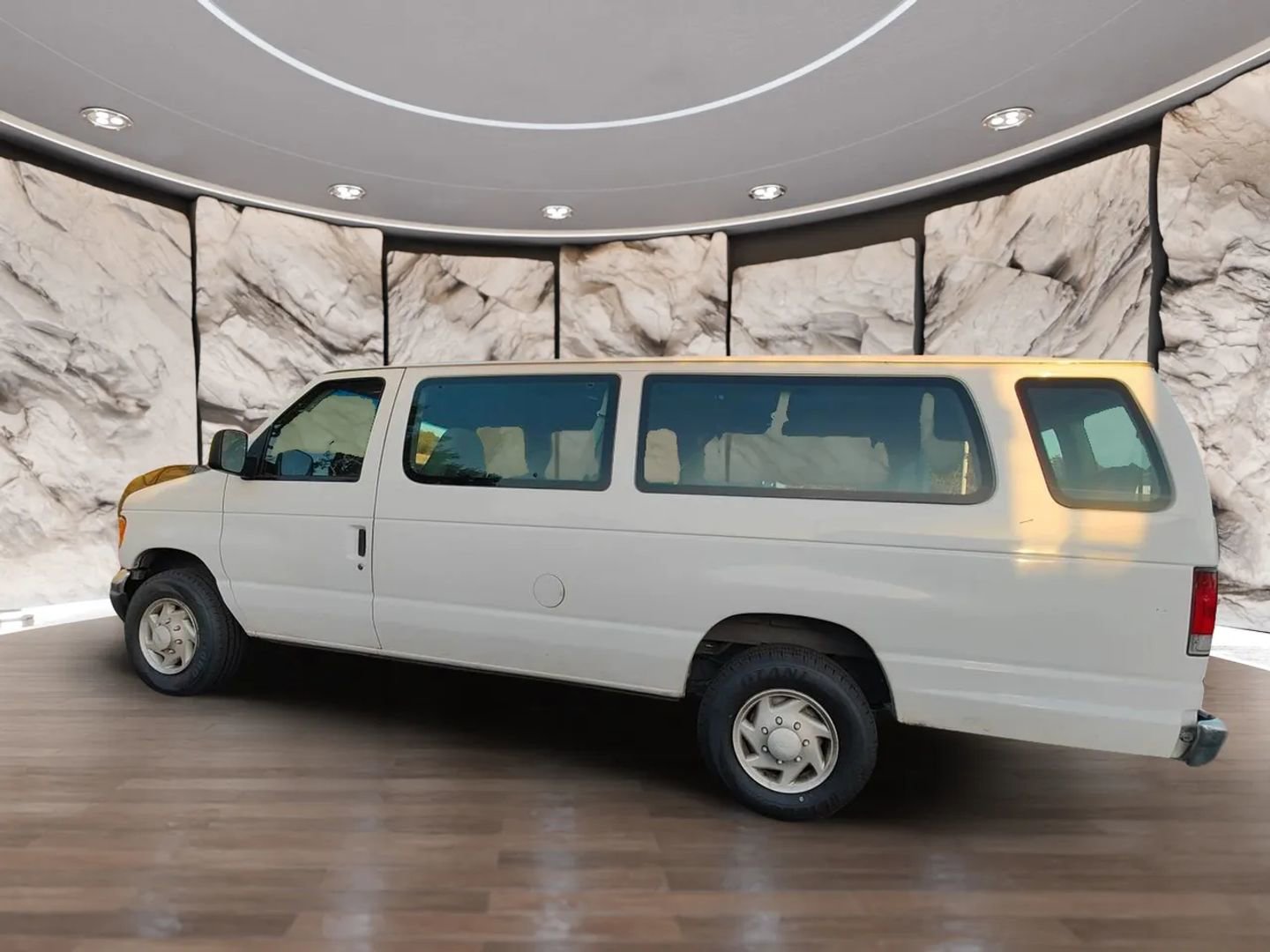 Used 2007 Ford E-350 and Econoline 350 XLT image 5