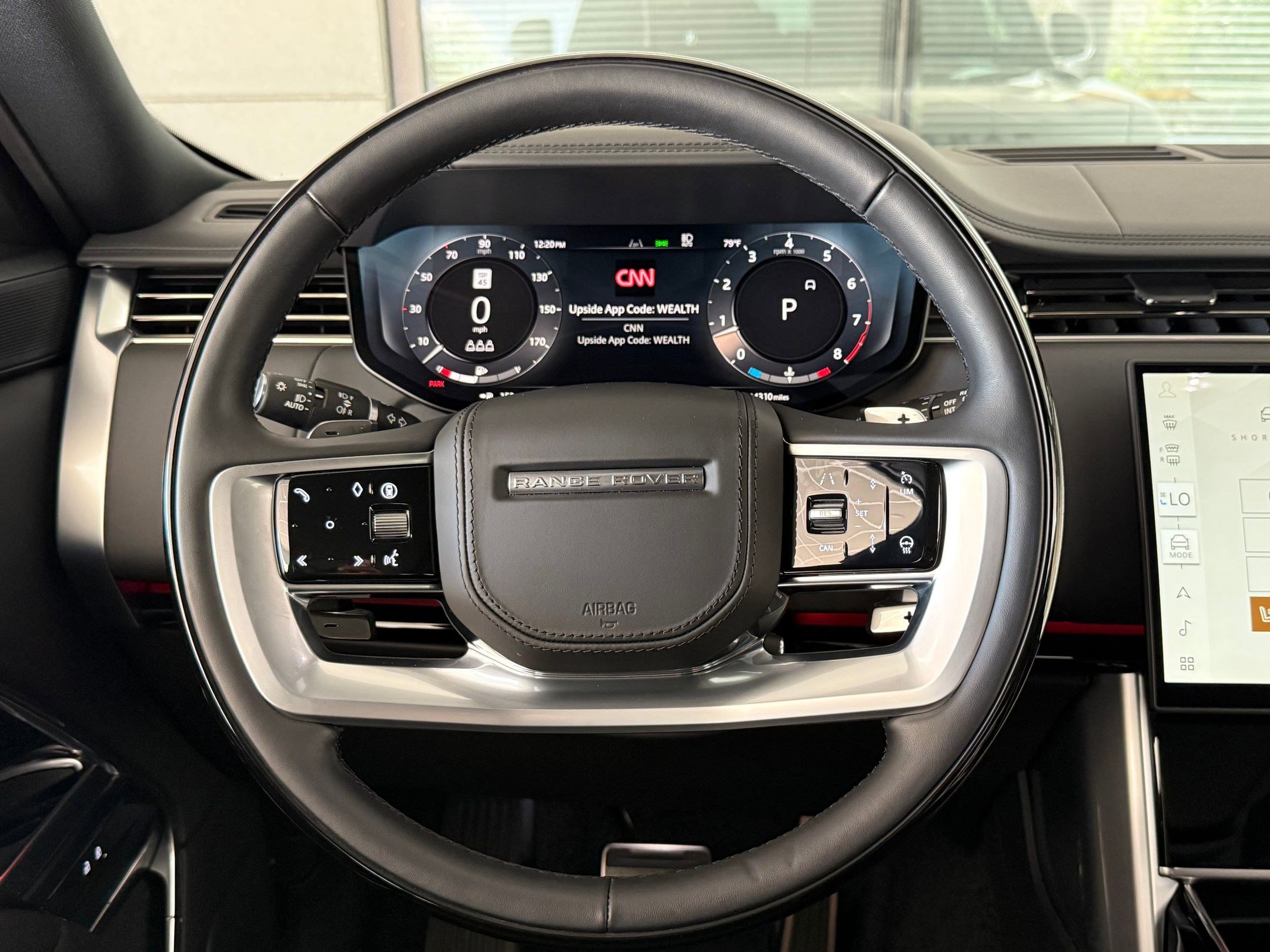 Used 2025 Land Rover Range Rover SE AWD/4WD image 15