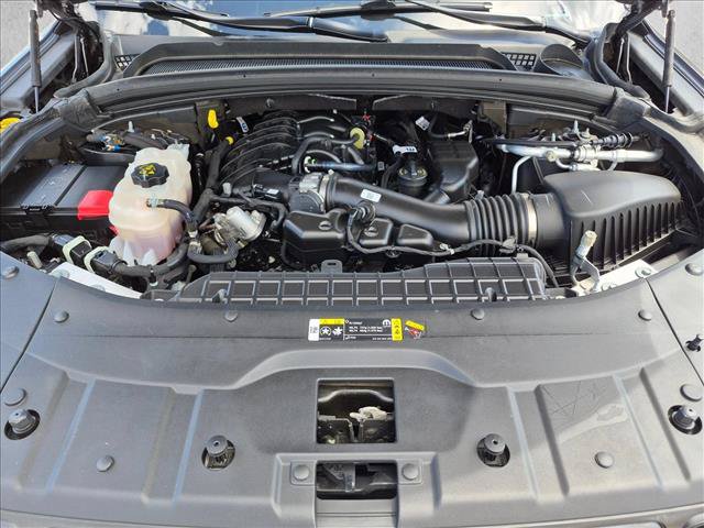 Used 2023 Jeep Grand Cherokee Altitude AWD/4WD image 24