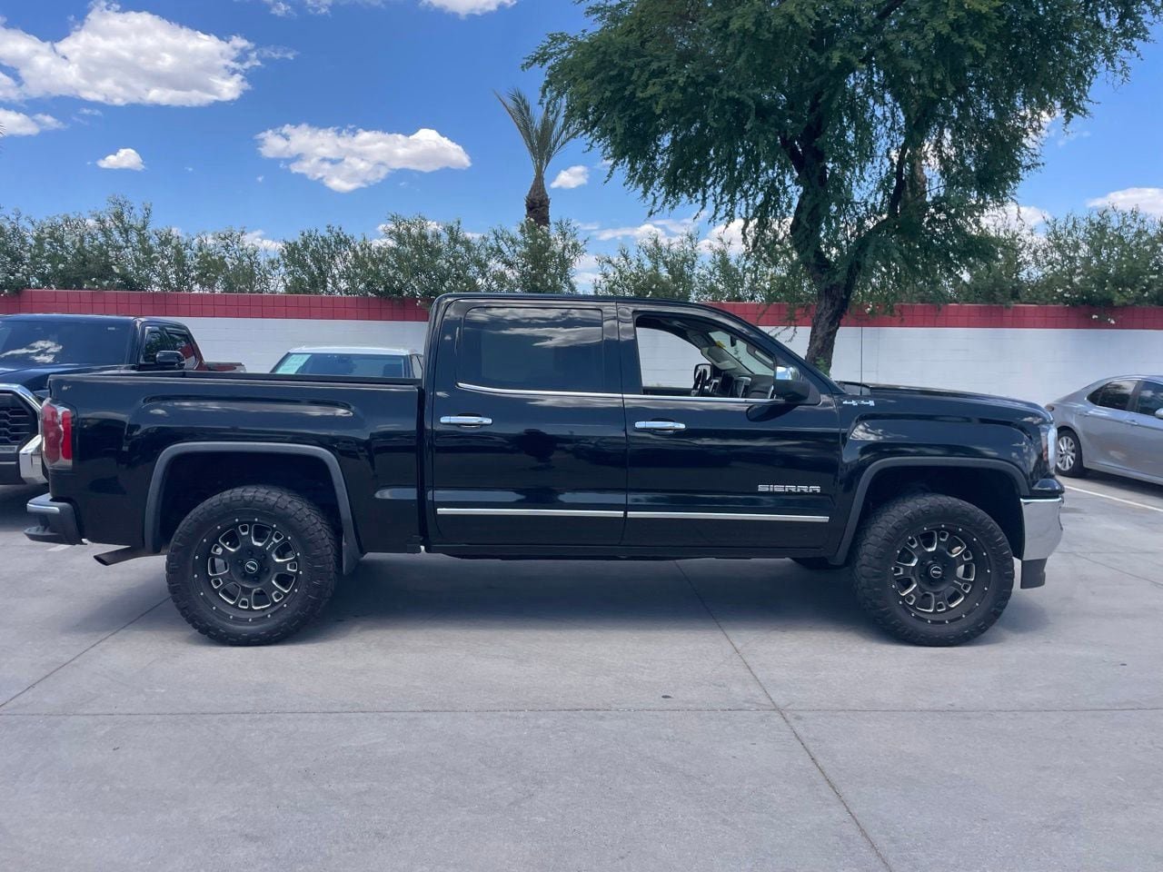 Used 2016 GMC Sierra 1500 SLT AWD/4WD image 3