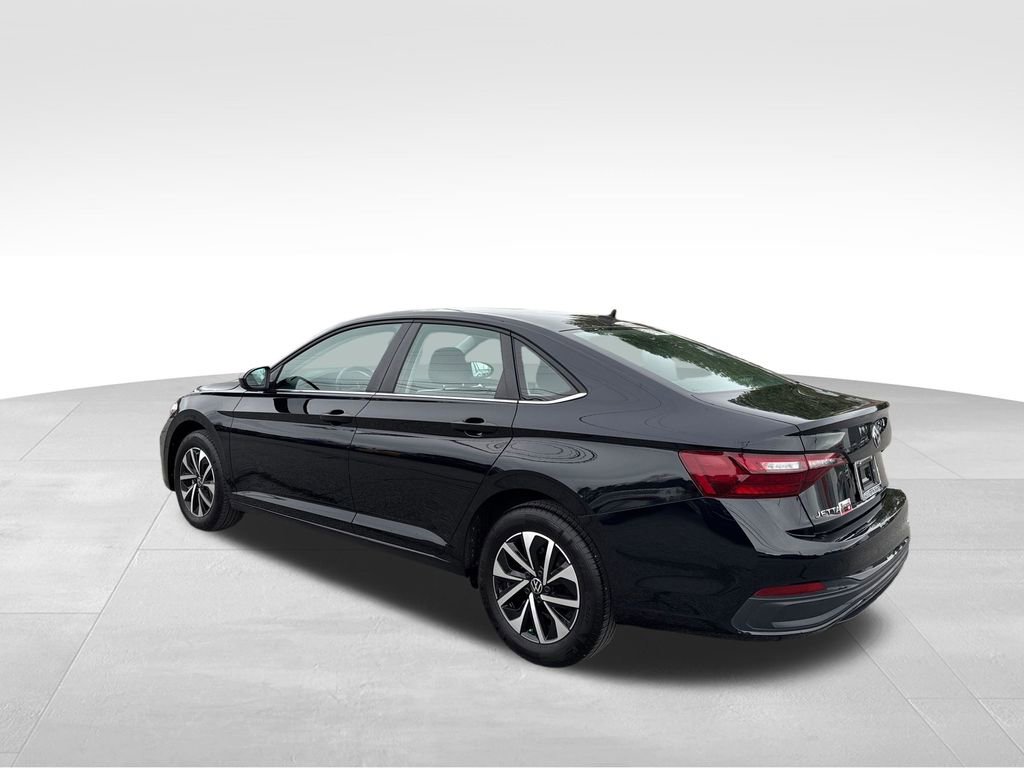 Used 2024 Volkswagen Jetta S image 3