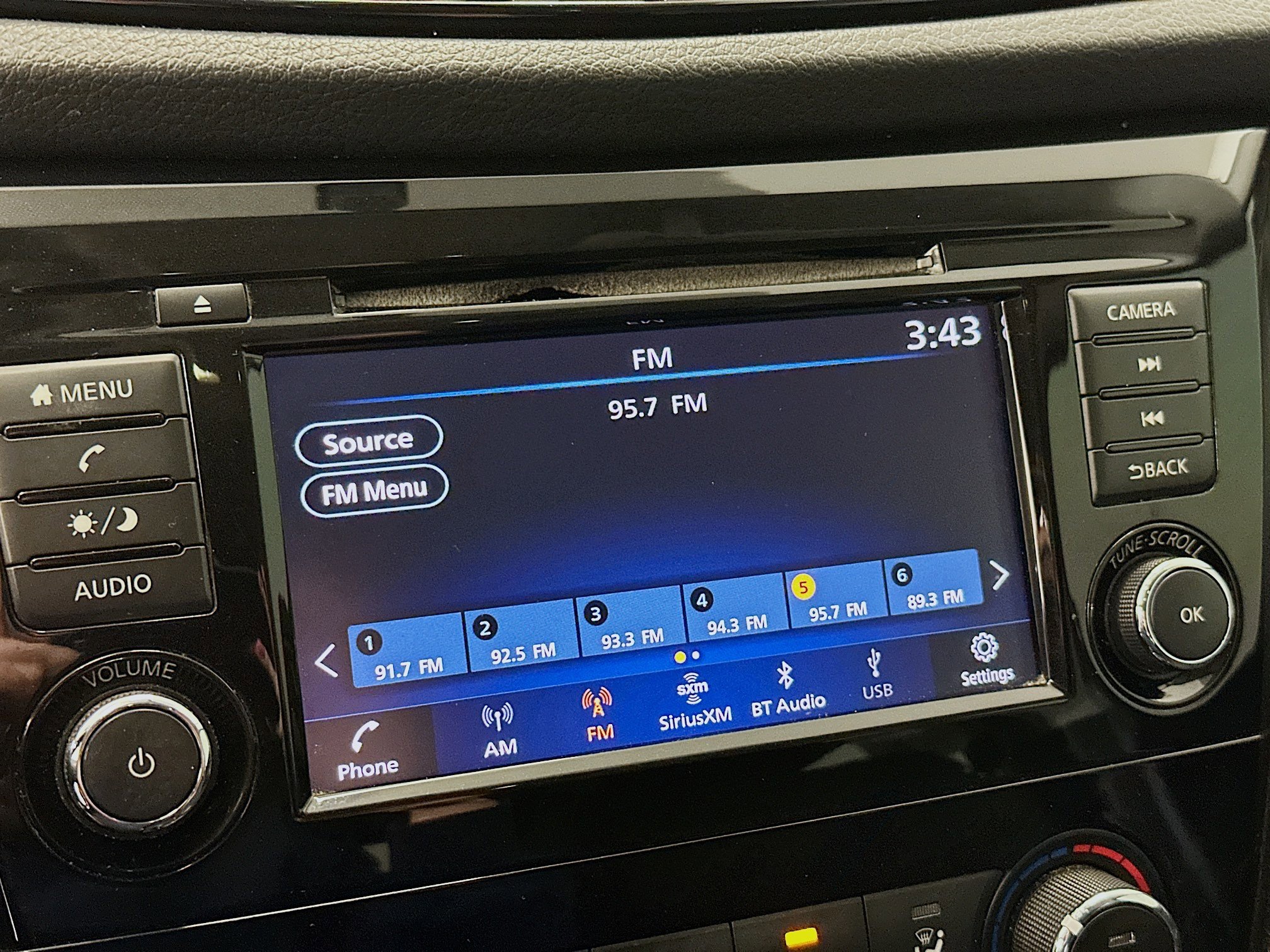 Used 2019 Nissan Rogue Sport S image 21