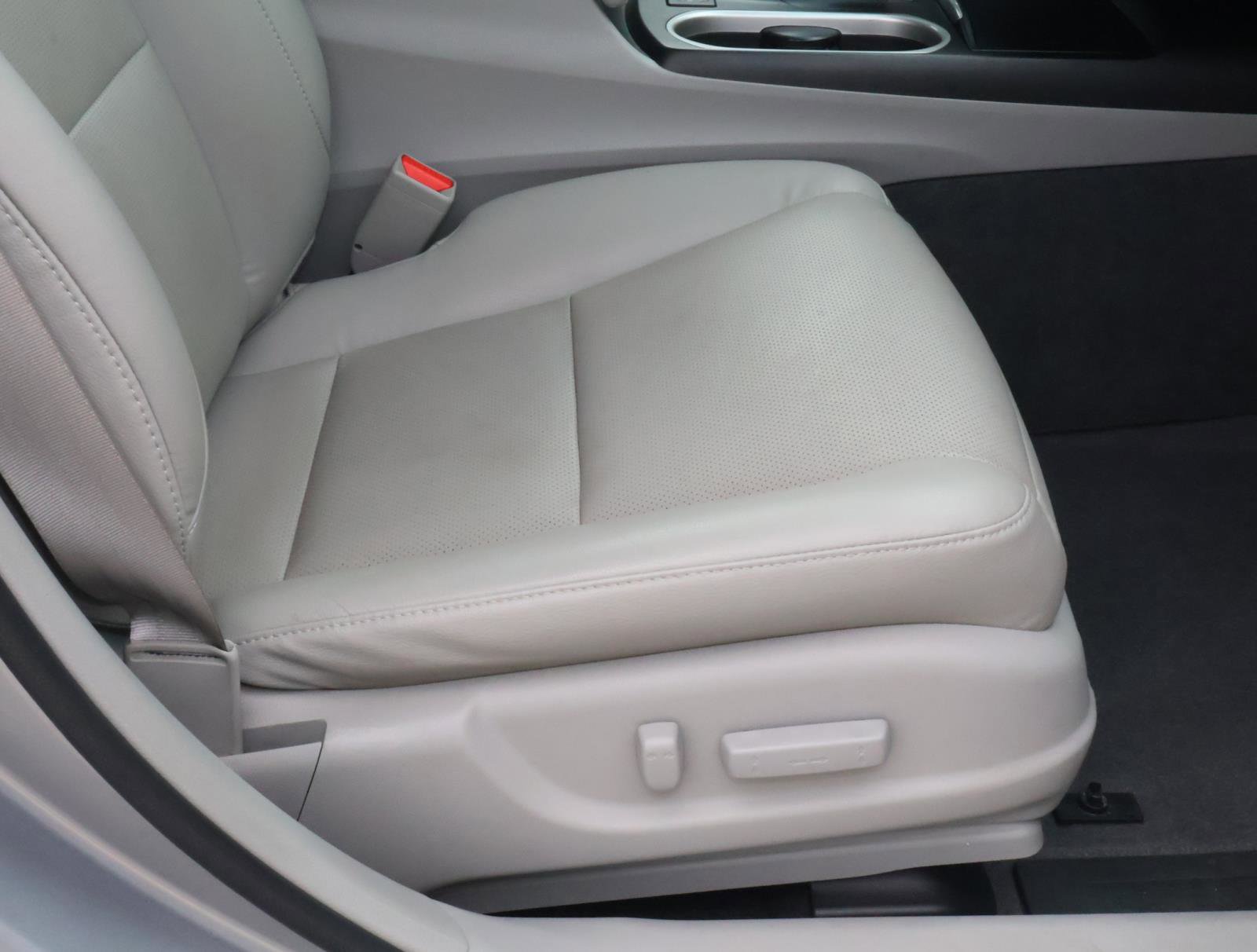 Used 2018 Acura RDX FWD w/ Technology Package image 18