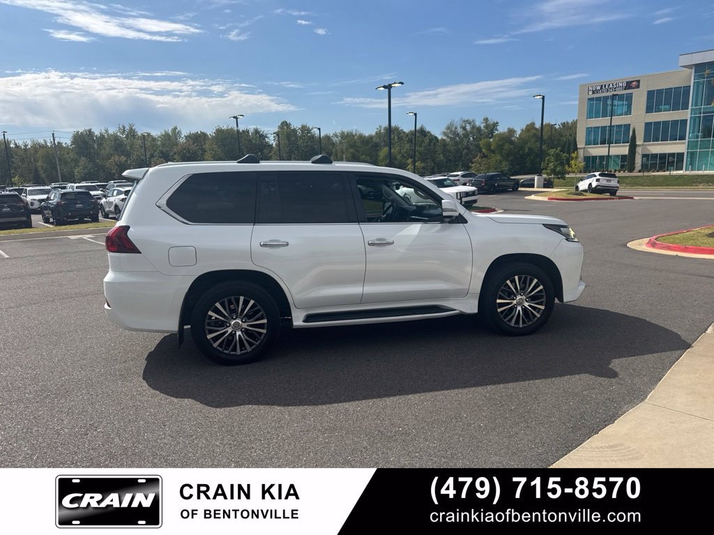 Used 2016 Lexus LX 570 4WD w/ Luxury Package image 6