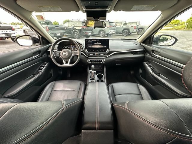 Certified 2024 Nissan Altima 2.5 SR w/ SR Premium Package AWD/4WD image 30