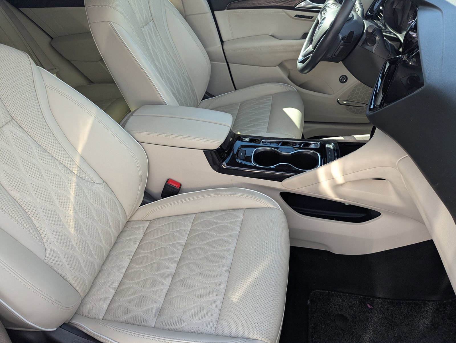 Used 2023 Buick Envision Avenir image 7