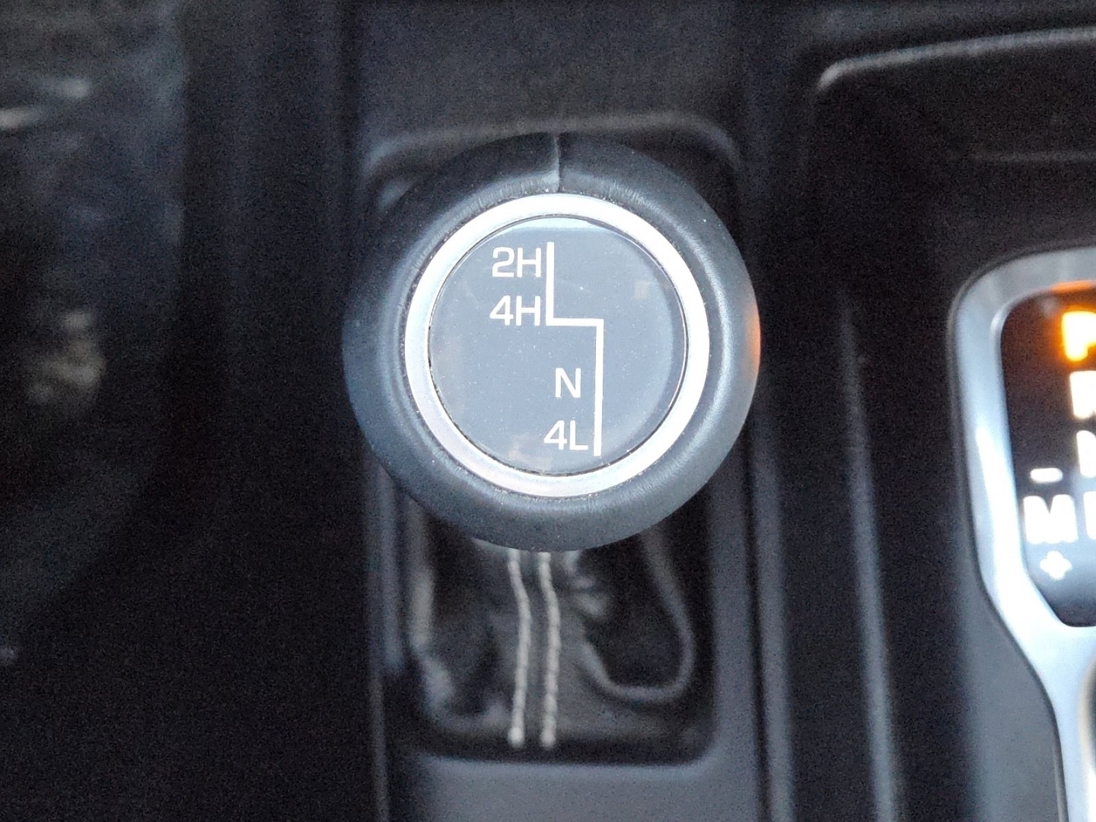 Used 2018 Jeep Wrangler Unlimited Sahara image 5