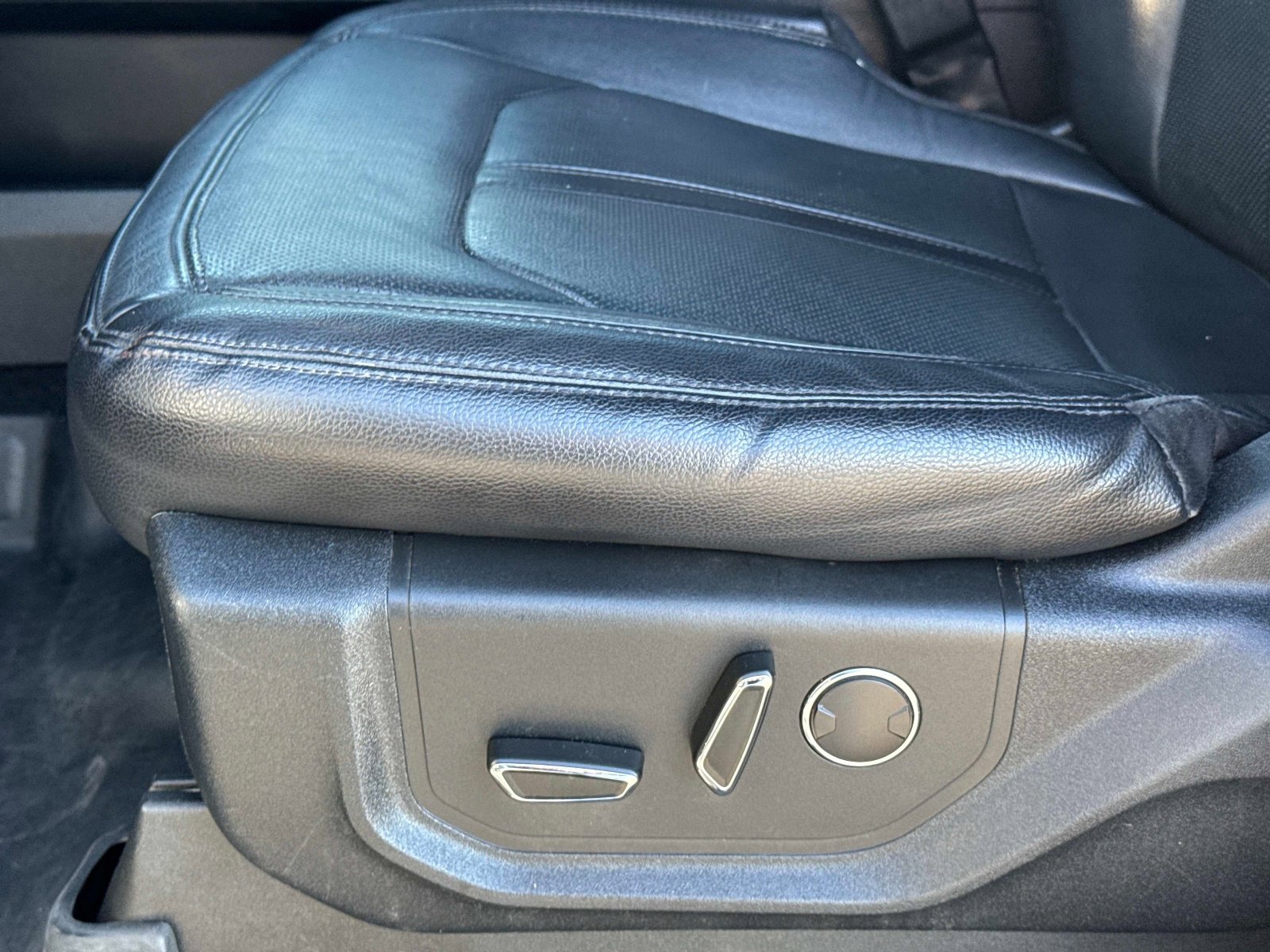 Used 2020 Ford Expedition Max Limited AWD/4WD image 23