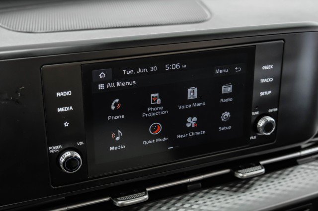 Used 2023 Kia Carnival LX FWD image 28