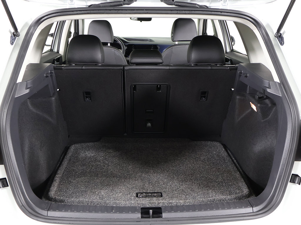 Used 2023 Volkswagen Taos SE w/ Panoramic Sunroof Package AWD/4WD image 20