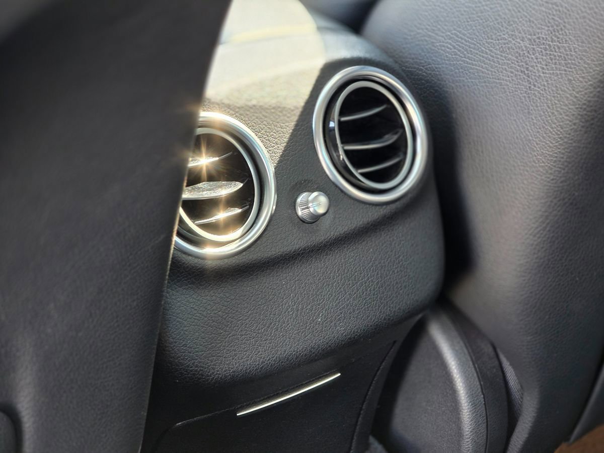 Used 2017 Mercedes-Benz E 300 image 20