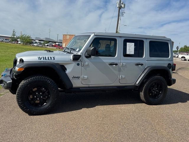 Used 2024 Jeep Wrangler Unlimited AWD/4WD image 3