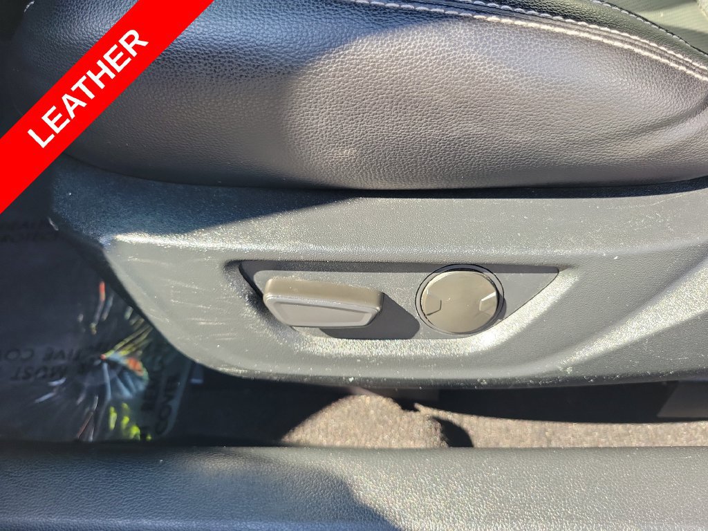 Used 2020 Ford Mustang Premium RWD image 11