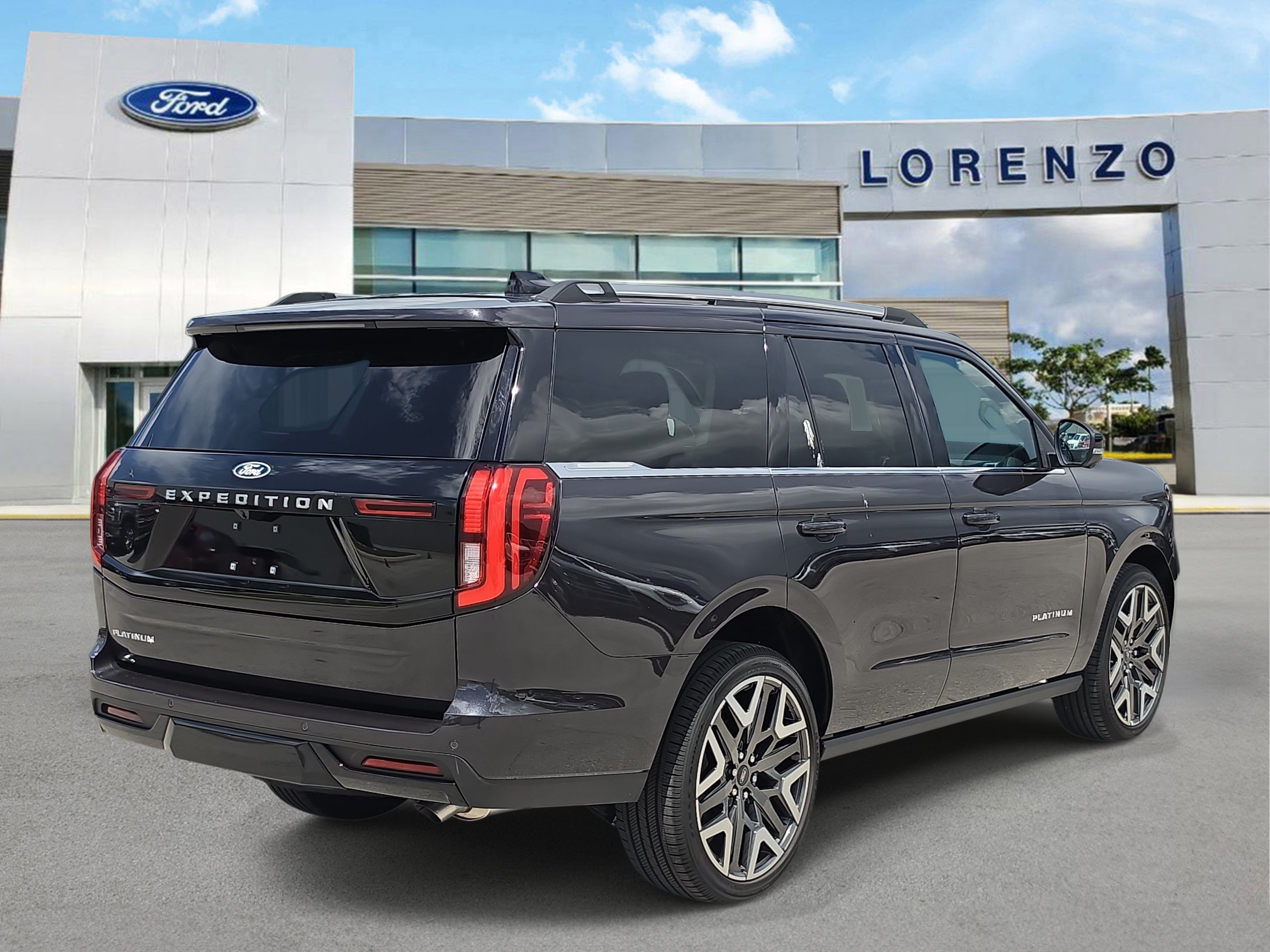 New 2027 Ford Expedition Platinum w/ Platinum Ultimate Package AWD/4WD image 3