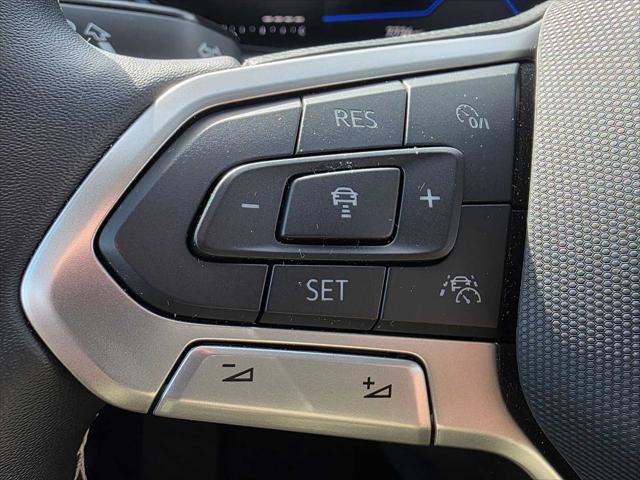 Used 2024 Volkswagen Taos SE AWD/4WD image 31