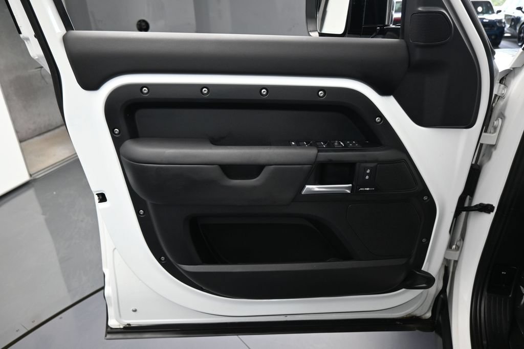 Used 2025 Land Rover Defender 110 S AWD/4WD image 14