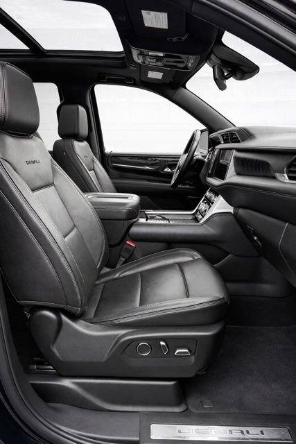 Used 2024 GMC Yukon Denali AWD/4WD image 13