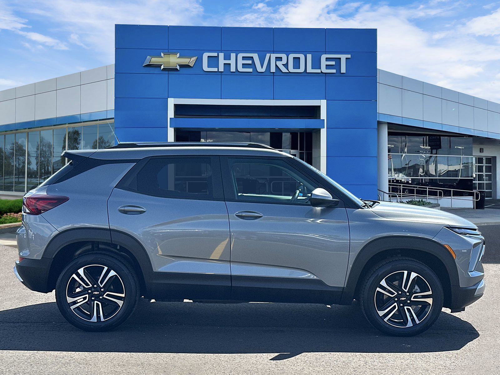 Certified 2025 Chevrolet TrailBlazer LT w/ LT Cold Weather Package AWD/4WD image 5