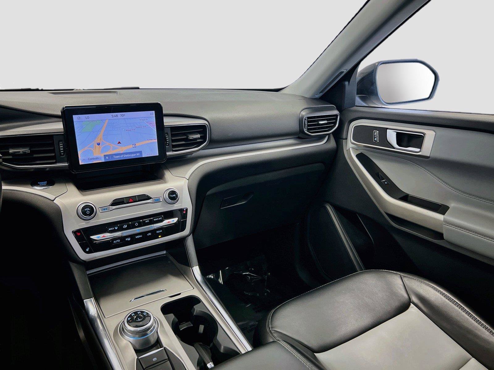 Used 2022 Ford Explorer XLT w/ XLT Sport Appearance Package AWD/4WD image 25