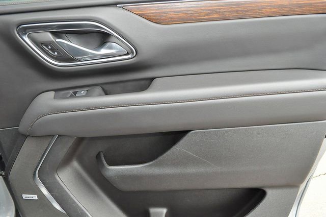 Used 2024 Chevrolet Suburban High Country w/ Advanced Technology Package image 27