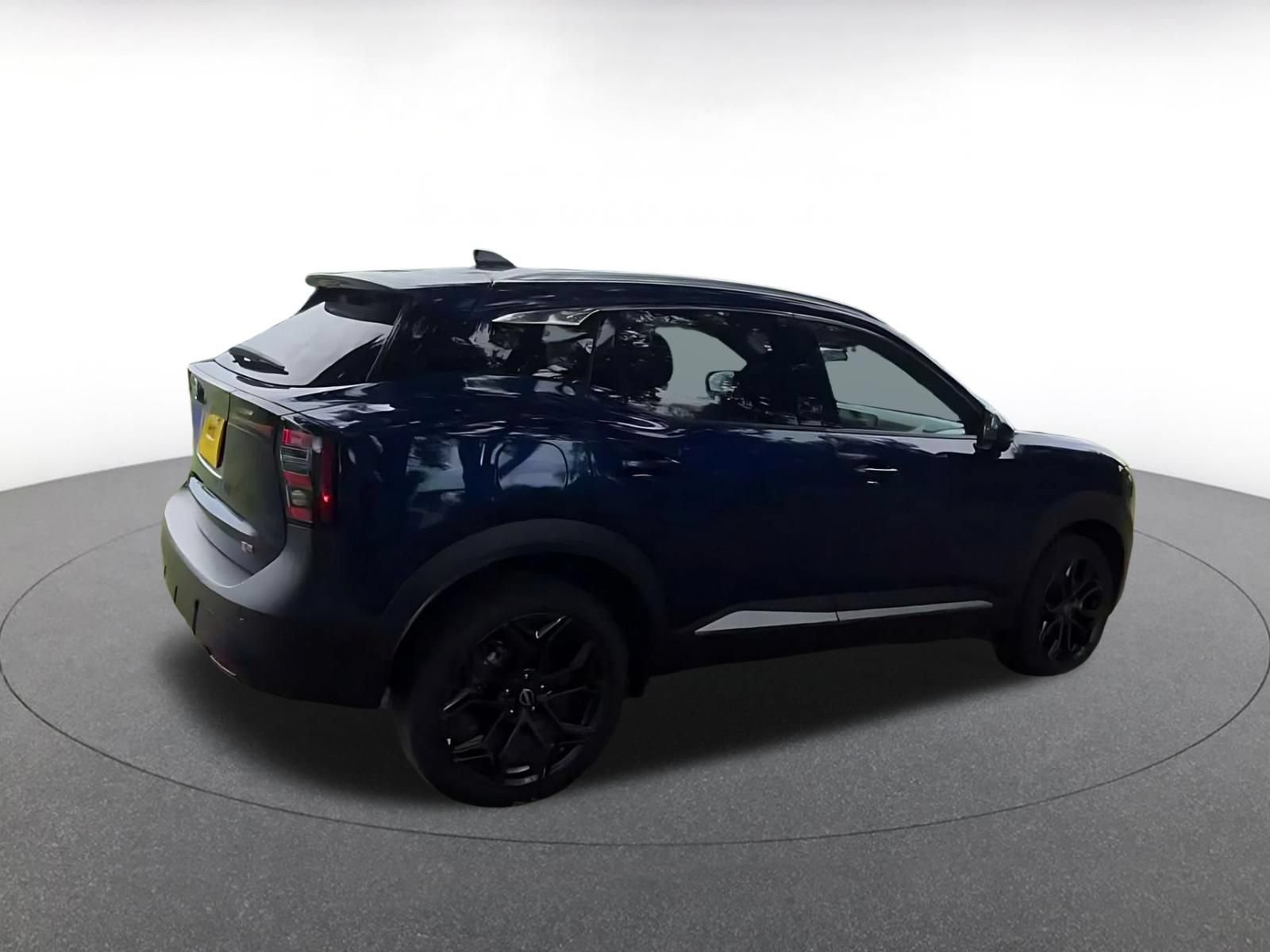 Used 2026 Nissan Kicks SR FWD image 14