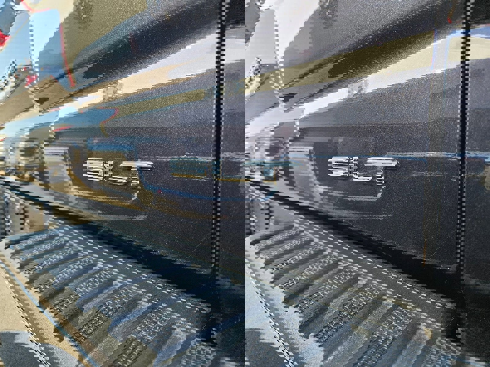 Used 2025 GMC Sierra 1500 SLT image 30