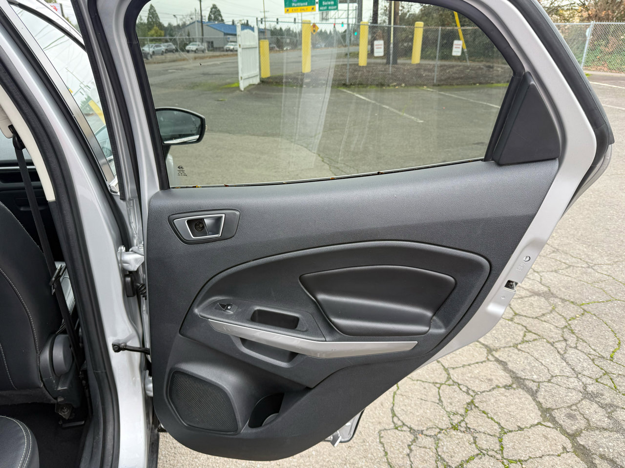 Used 2021 Ford EcoSport Titanium image 25