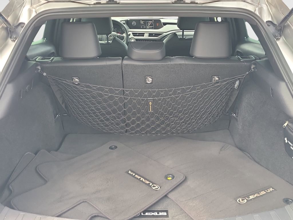 Used 2019 Lexus UX 200 w/ Accessory Package 2 FWD image 9