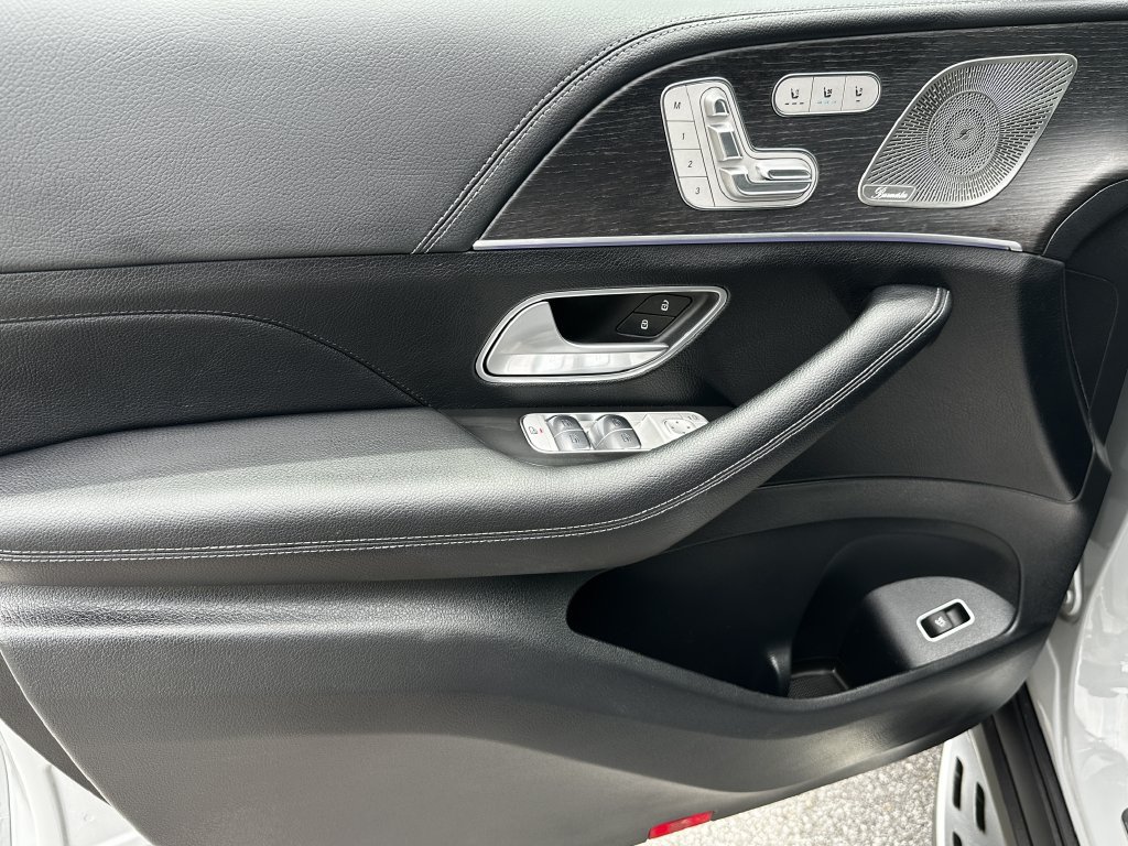 Certified 2024 Mercedes-Benz GLS 580 4MATIC image 11