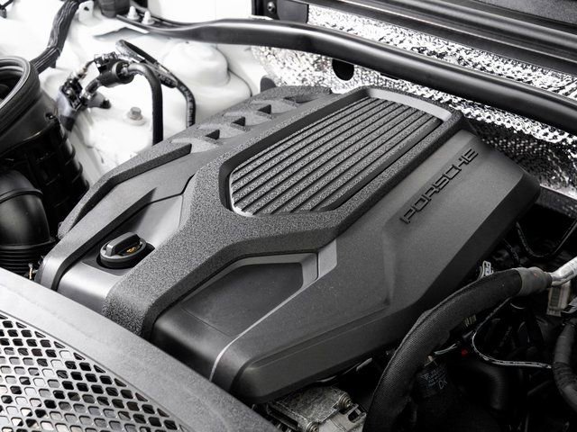 Certified 2025 Porsche Macan image 29