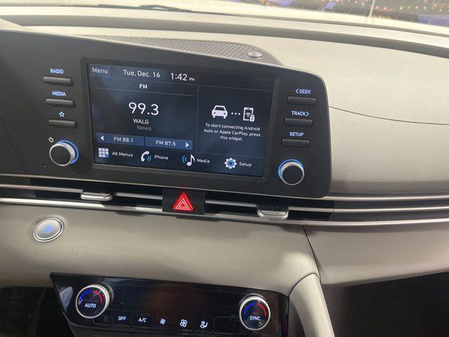 New 2026 Hyundai Elantra Sport image 16