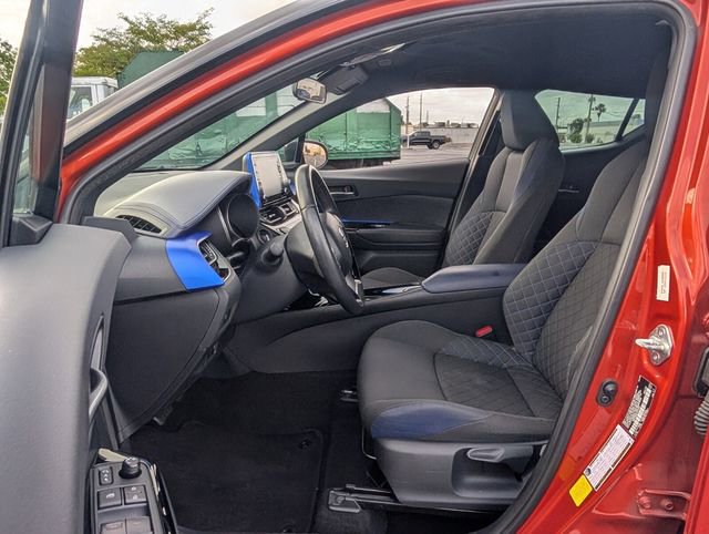Used 2020 Toyota C-HR XLE FWD image 9