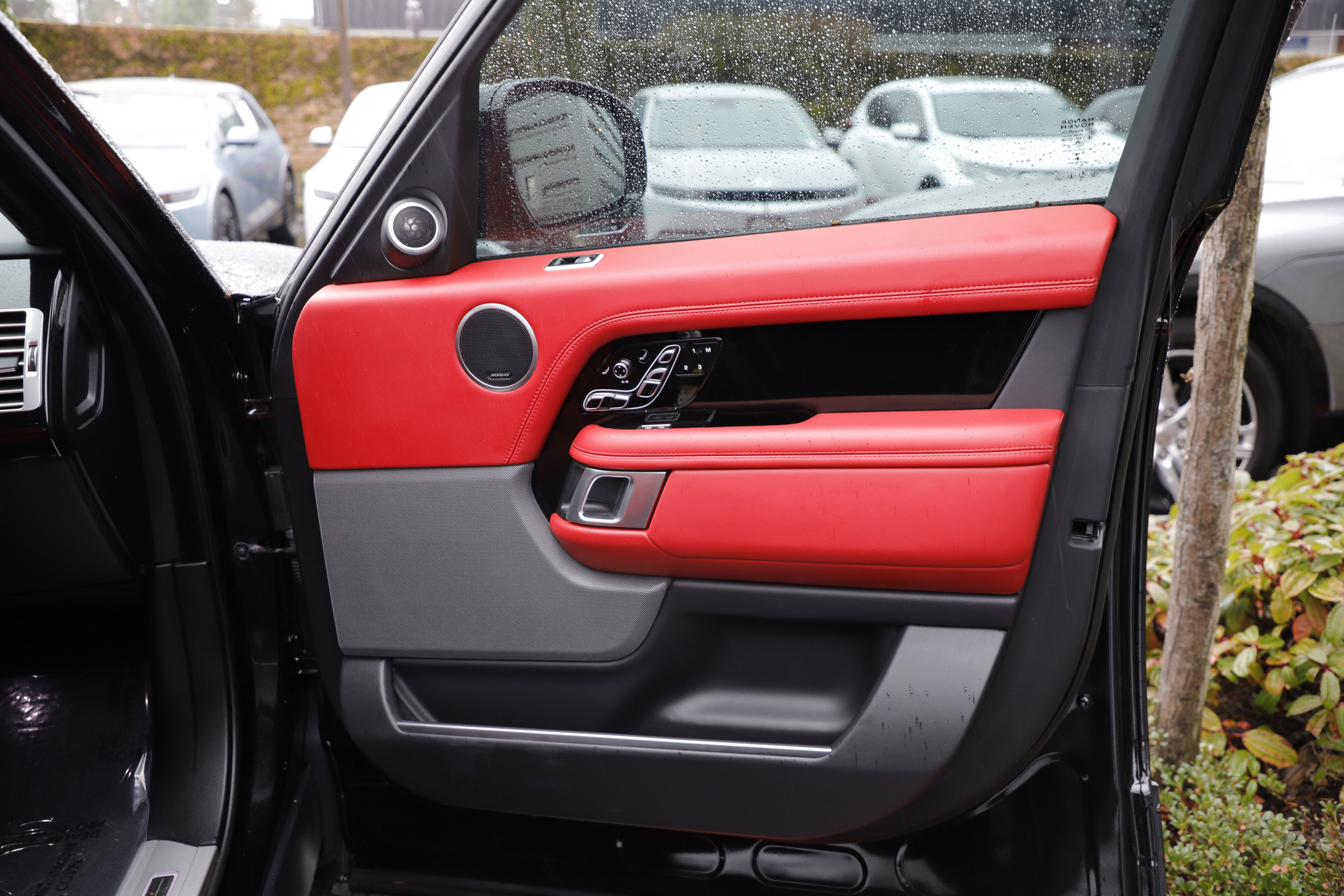 Certified 2022 Land Rover Range Rover Autobiography image 11