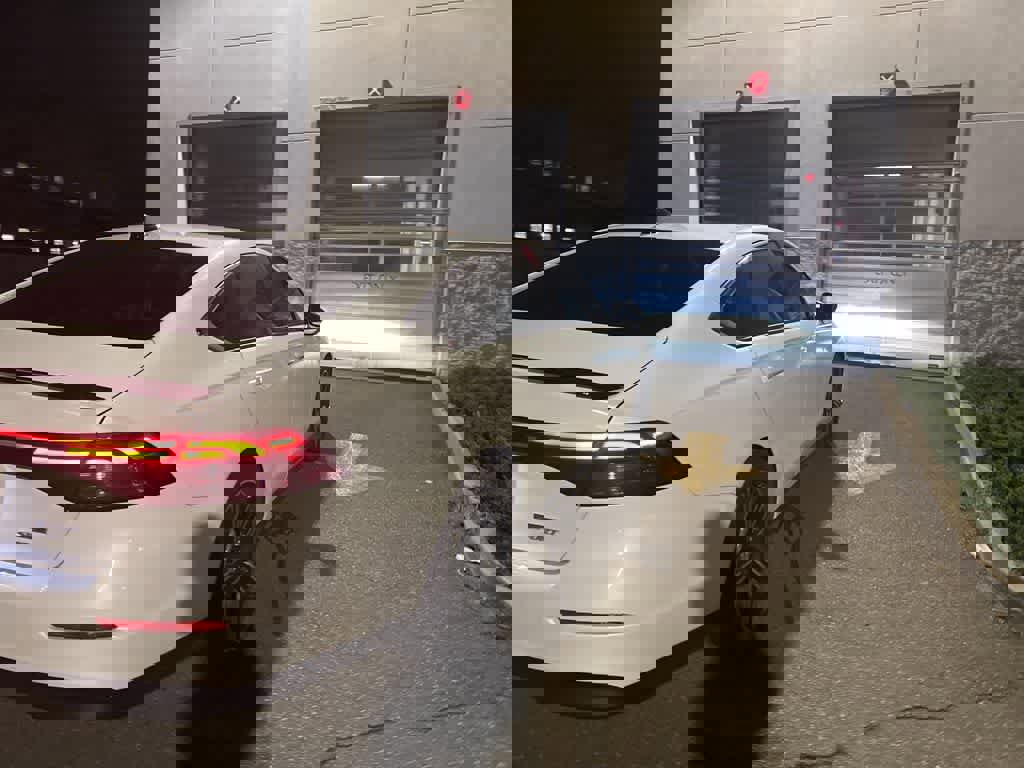 Used 2025 Honda Accord Sport image 13