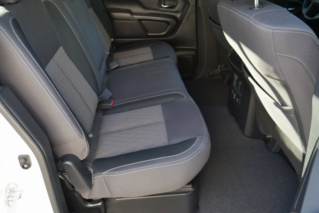 Used 2023 Nissan Titan SV w/ SV Convenience Package image 23
