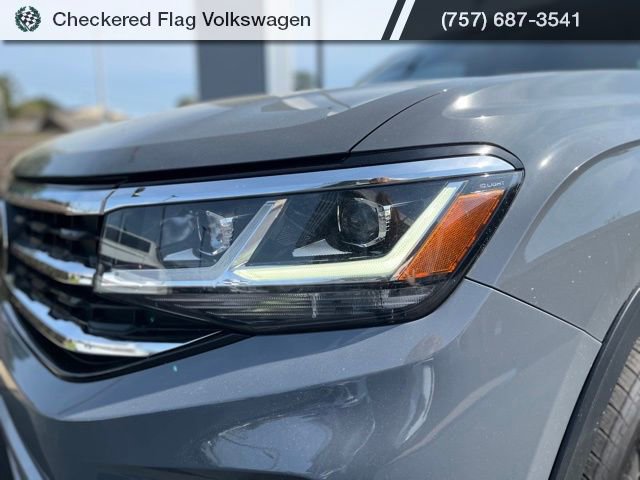 Used 2023 Volkswagen Atlas Cross Sport SE w/ Black Wheel Package image 12