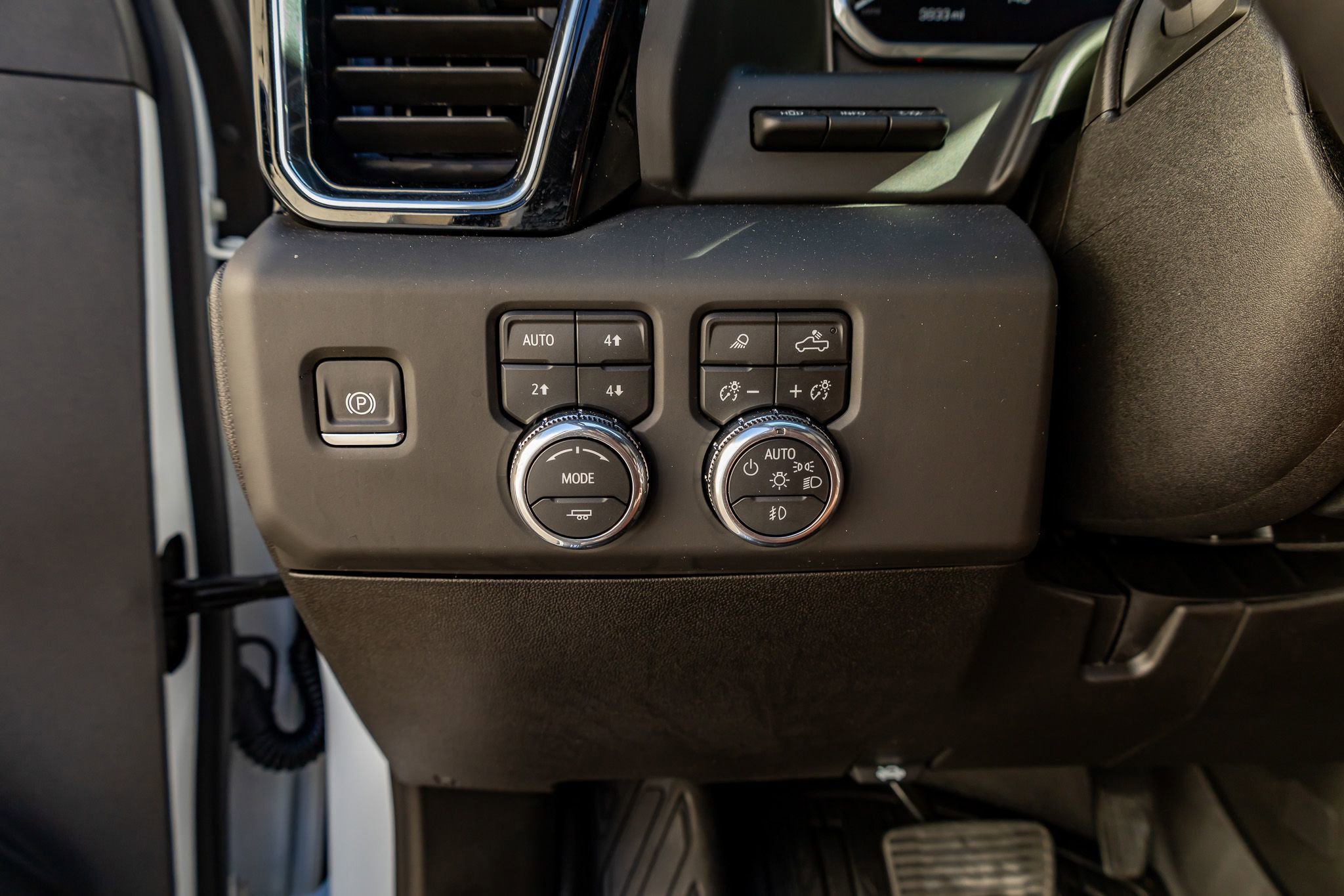 Used 2026 GMC Sierra 2500 Denali Ultimate w/ Max Trailering Package image 23