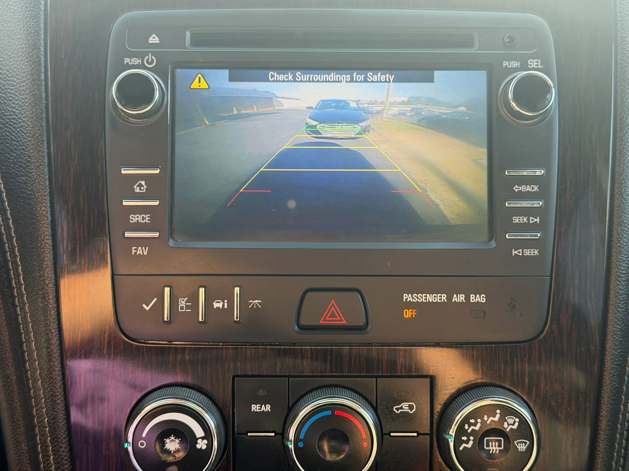 Used 2017 Chevrolet Traverse LT w/ Style and Technology Package FWD image 25