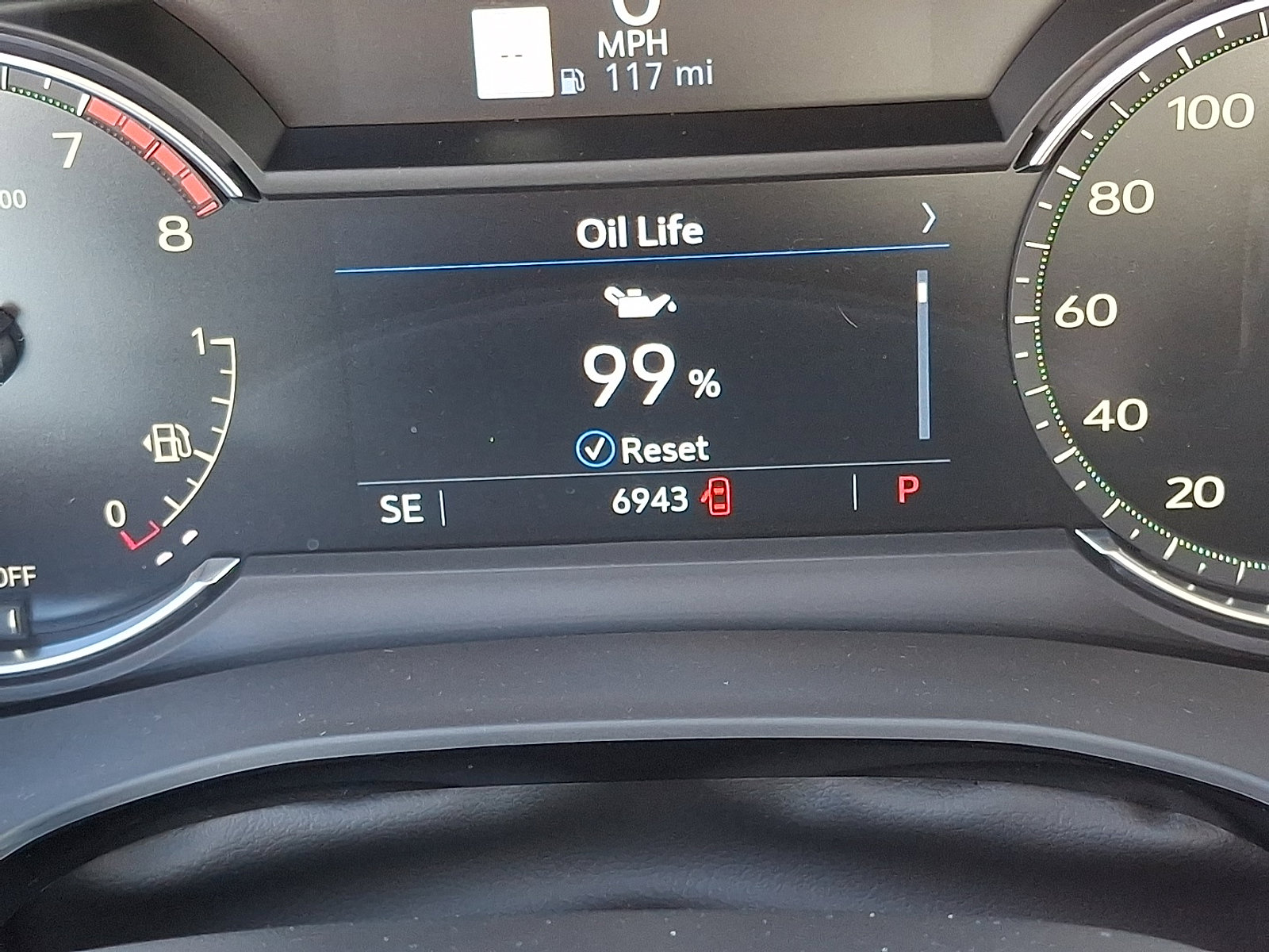 Used 2025 Cadillac XT6 Premium Luxury image 23