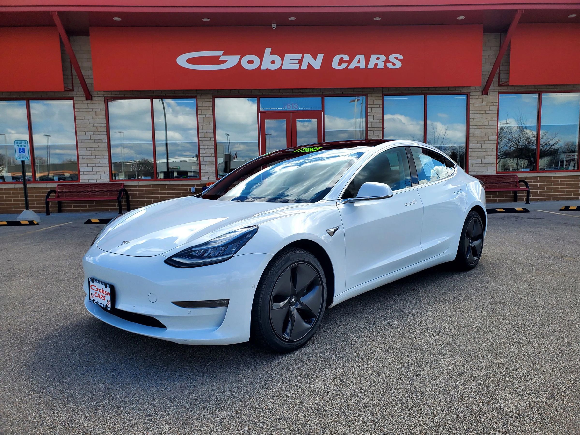 Used 2018 Tesla Model 3 Long Range image 1