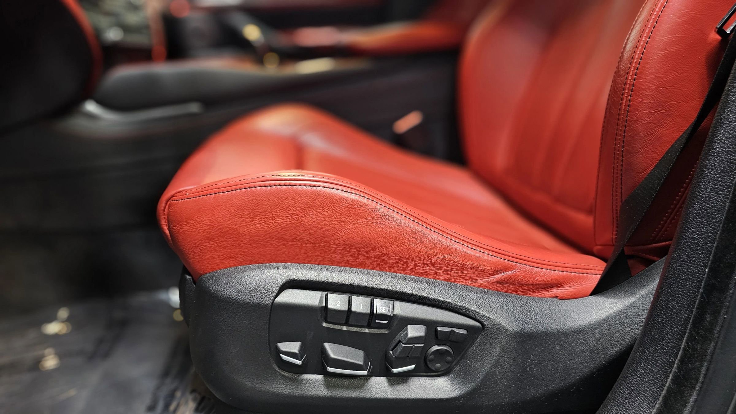 Used 2018 BMW X5 M w/ Executive Package image 18