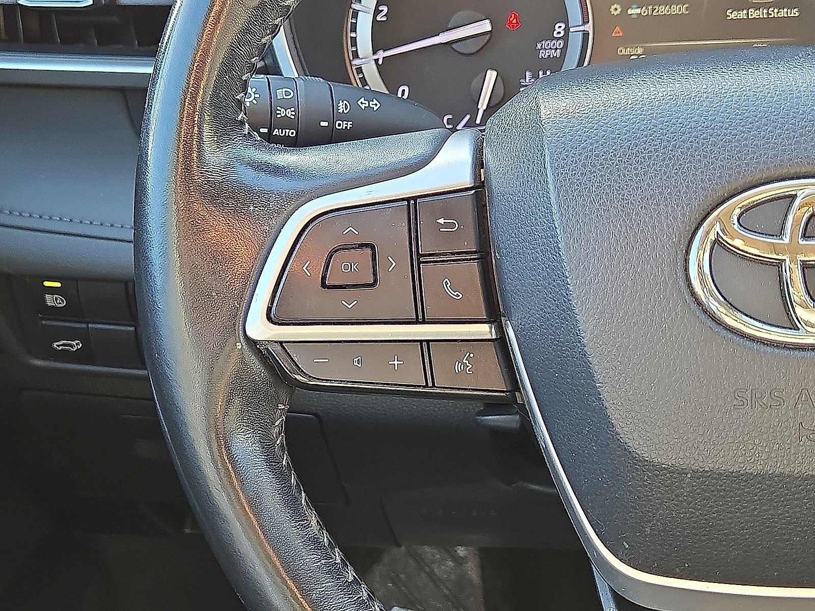 Used 2022 Toyota Highlander XLE AWD/4WD image 19