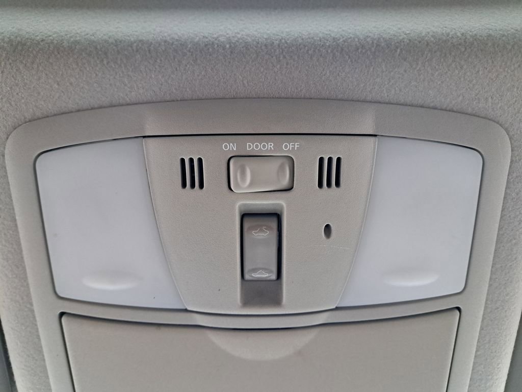 Used 2011 Nissan Rogue SV w/ SL Pkg image 26