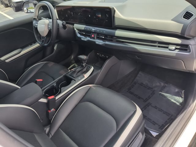 Used 2025 Kia K4 GT-Line w/ GT-Line Premium Package FWD image 14