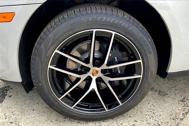 Certified 2026 Porsche Macan AWD/4WD image 14