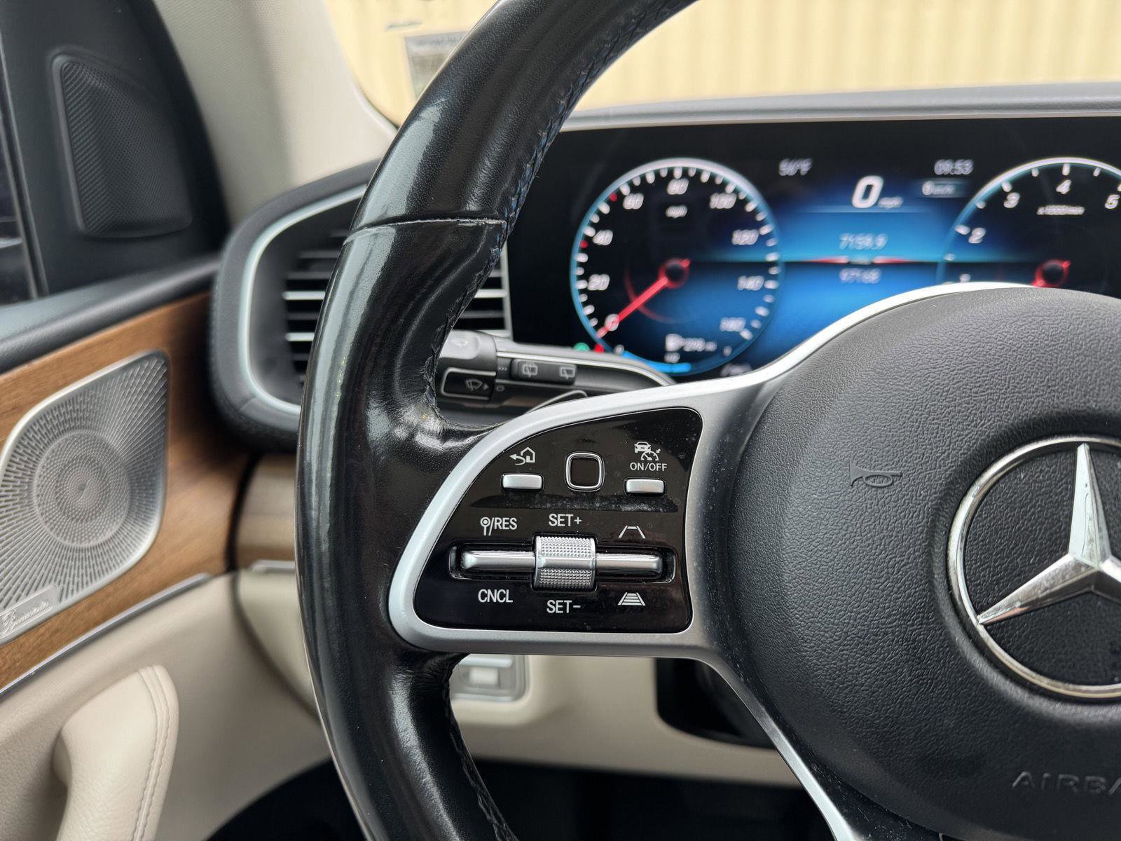 Used 2021 Mercedes-Benz GLS 450 4MATIC image 10